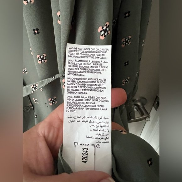 NWT Love and legend Addition-Elle size 22 long sleeved button down shirt - Picture 9 of 11